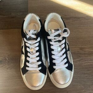 Black and Silver Vintage Havanas